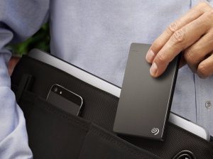 3 Accessories to Keep Your Laptop and Mobile Safe